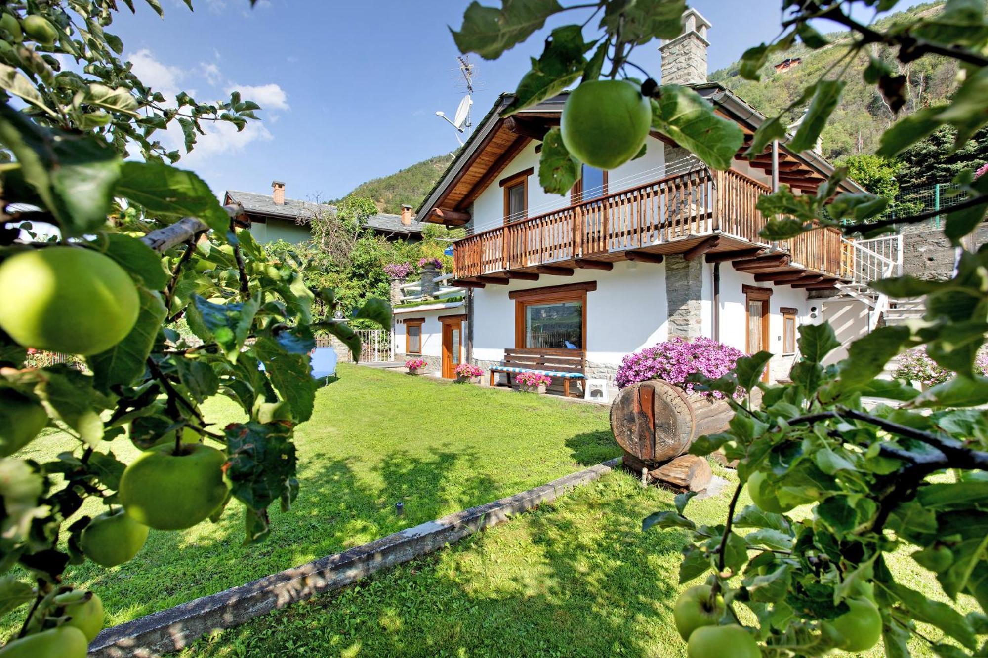 Casa Sabrina - Blu Apartment Aosta